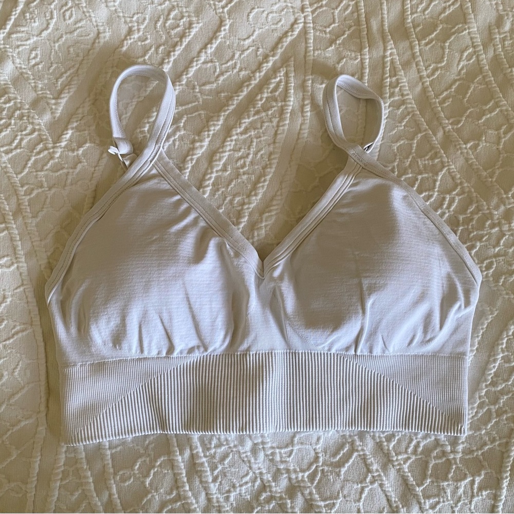 Lululemon ebb to street bra C/D cups